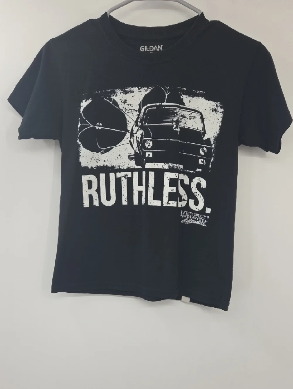 Gildan black short